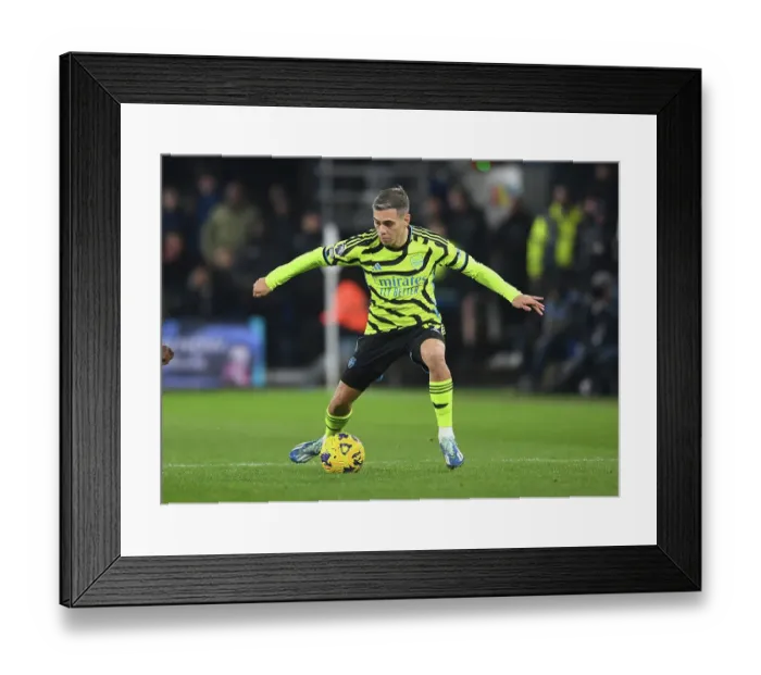 Framed Print : Arsenal's Leandro Trossard Shines in Luton Town Showdown (Premier League 2023-24)