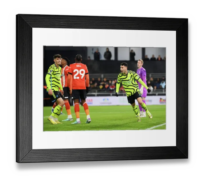 Framed Print : Martinelli's Stunner: Arsenal Kick-Starts Luton Thrashing (2023-24) Framed Print : Martinelli's Stunner: Arsenal Kick-Starts Luton Thrashing (2023-24)