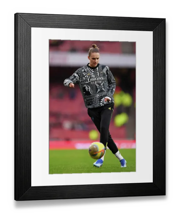 Framed Print : Arsenal Women vs Chelsea Women: Viviane Miedema Warming Up Ahead of Barclays Super League Clash at Emirates Stadium (2023-24)