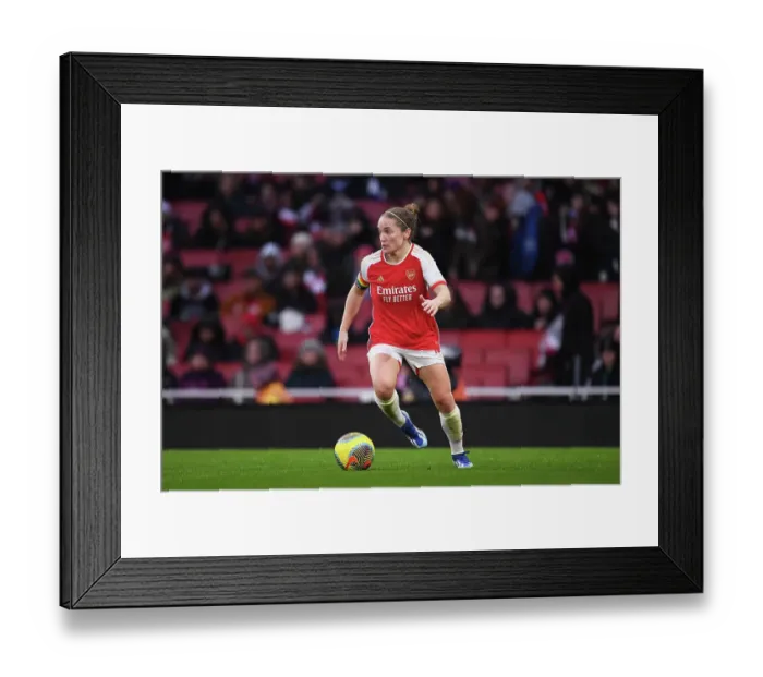 Framed Print : Arsenal Women vs Chelsea Women: Barclays Super League Showdown (2023-24) - Battle at Emirates Stadium