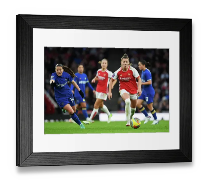 Framed Print : Arsenal Women vs. Chelsea Women: Barclays Super League Clash at Emirates Stadium (December 2023)