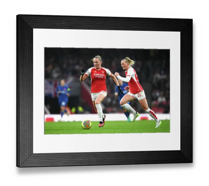 Framed Print : Arsenal Women vs Chelsea Women: Barclays Super League Clash at Emirates Stadium (December 2023)