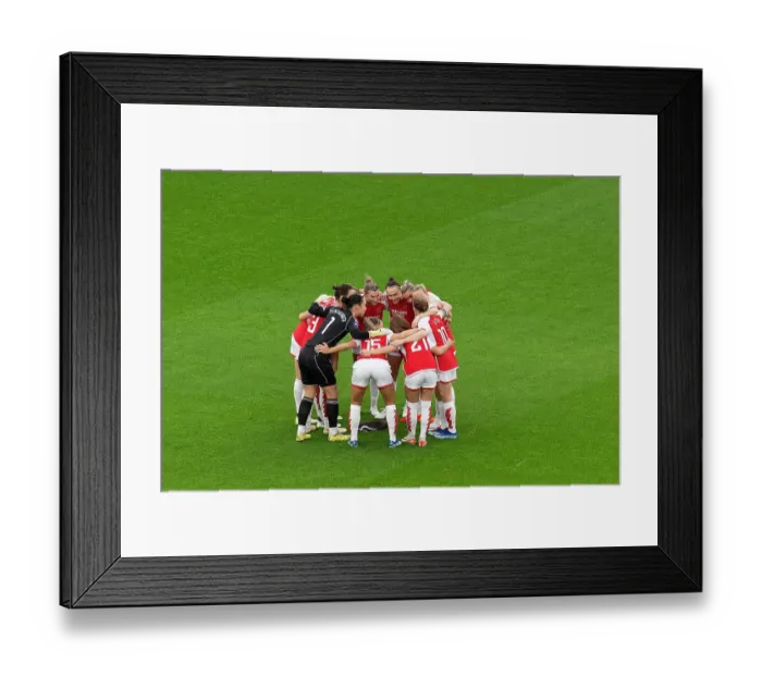 Framed Print : Showdown at Emirates: Arsenal Women vs. Chelsea Women in the Barclays Super League