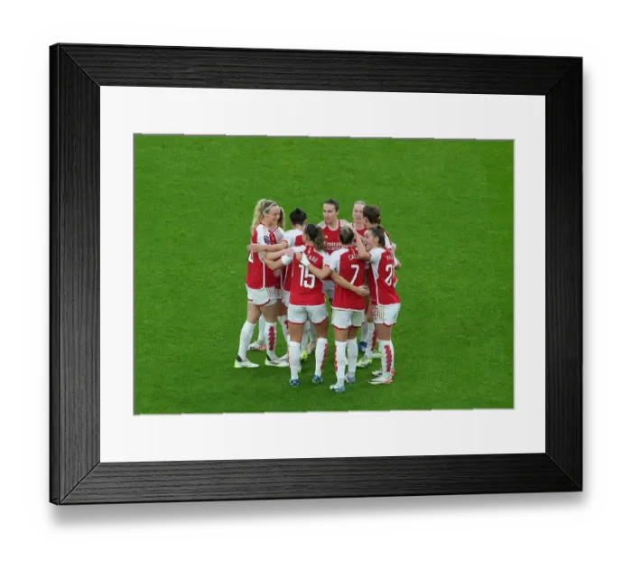 Framed Print : Arsenal Women vs Chelsea Women: Barclays Super League Showdown at Emirates Stadium