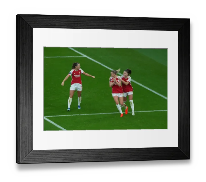 Framed Print : Alessia Russo's Dramatic Hat-trick: Arsenal Women's Thrilling Victory Over Chelsea FC (2023-24)