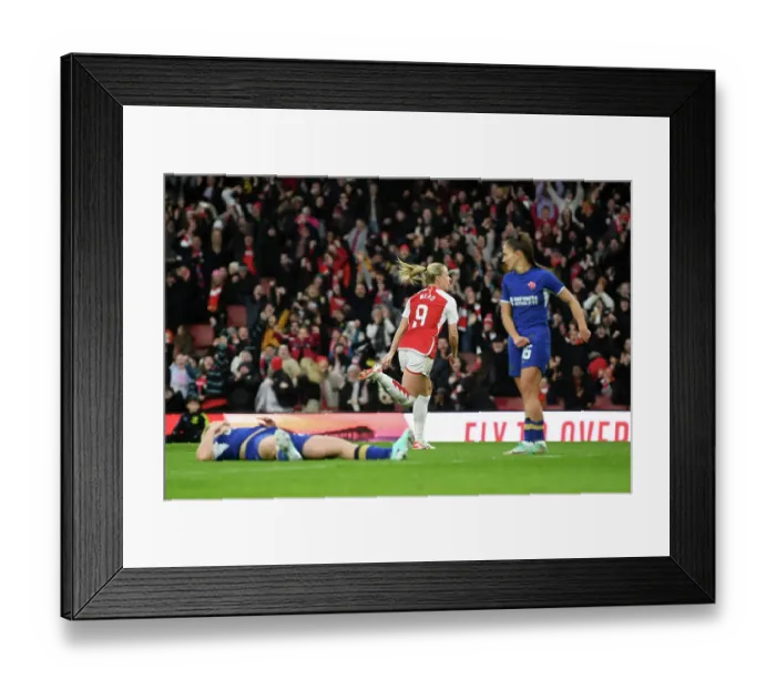 Framed Print : Arsenal Women vs Chelsea Women: Beth Mead Scores First Goal in 2023-24 Barclays Women's Super League Clash at Emirates Stadium