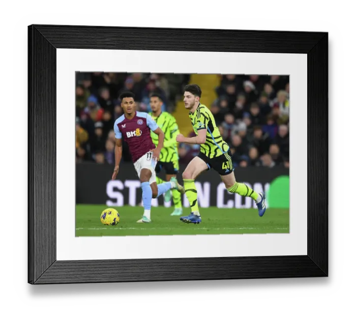 Framed Print : Arsenal's Declan Rice Shines in Aston Villa vs Arsenal Premier League Clash (2023-24)