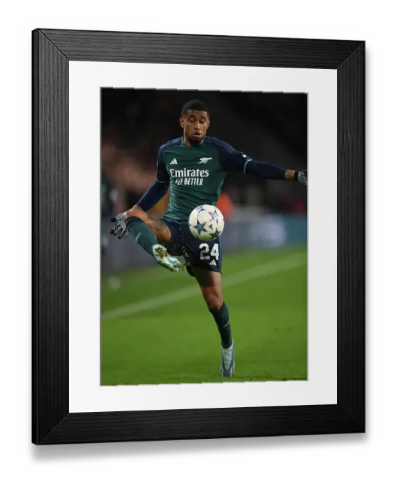 Framed Print : Champions League Battle: Reiss Nelson vs PSV Eindhoven at Philips Stadion (2023-24)