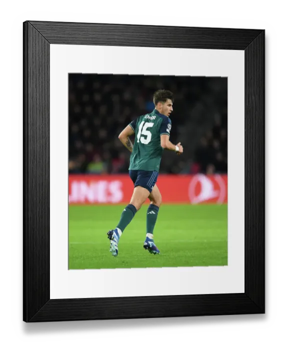 Framed Print : Arsenal's Jakub Kiwior Faces Off Against PSV Eindhoven in Champions League Clash Framed Print : Arsenal's Jakub Kiwior Faces Off Against PSV Eindhoven in Champions League Clash