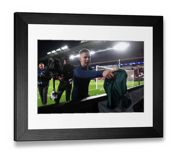 Framed Print : Arsenal's Zinchenko Gifts Shirt to Ecstatic Fan after PSV Victory - UEFA Champions League 2023 / 24 Framed Print : Arsenal's Zinchenko Gifts Shirt to Ecstatic Fan after PSV Victory - UEFA Champions League 2023 / 24