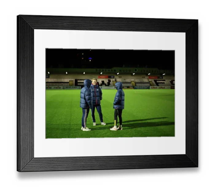 Framed Print : Arsenal Women's Pre-Match Huddle: United in Focus vs. Tottenham Hotspur Women (FA WSL Cup 2023-24)