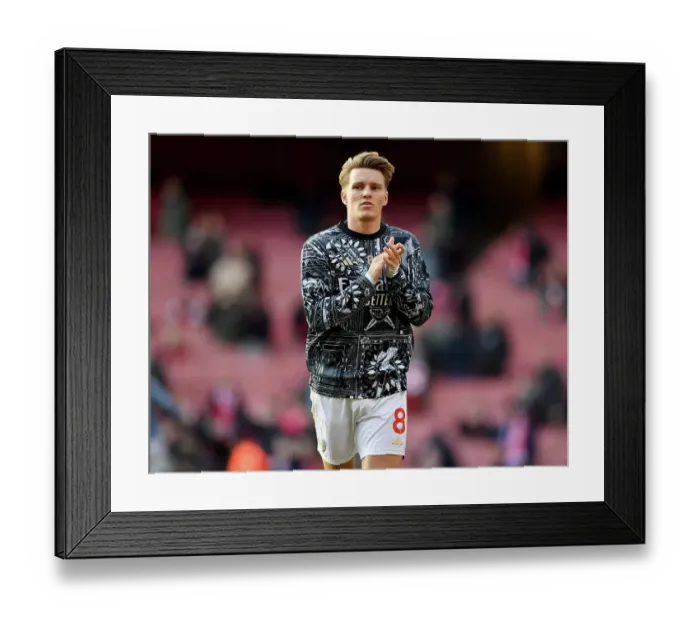 Framed Print : Arsenal's Martin Odegaard Acknowledges Fans in Warm-ups Before Arsenal v Brighton & Hove Albion, 2023-24 Framed Print : Arsenal's Martin Odegaard Acknowledges Fans in Warm-ups Before Arsenal v Brighton & Hove Albion, 2023-24