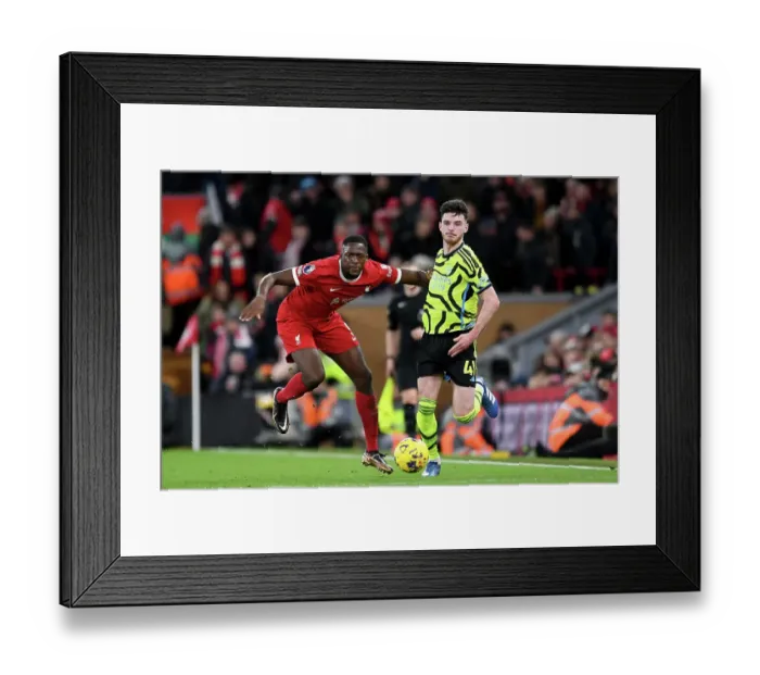 Framed Print : Battle for Supremacy: Liverpool vs. Arsenal - Premier League Clash (2023-24)