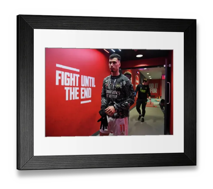 Framed Print : Arsenal's Martinelli Prepares for Arsenal v West Ham United: Premier League Showdown (2023-24)