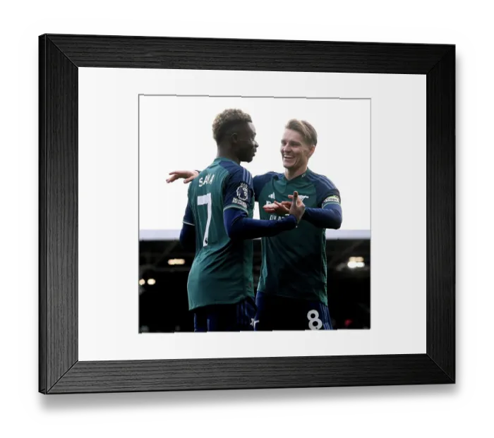 Framed Print : Arsenal's Saka Scores First Goal of 2023-24: Fulham vs Arsenal in Premier League Framed Print : Arsenal's Saka Scores First Goal of 2023-24: Fulham vs Arsenal in Premier League