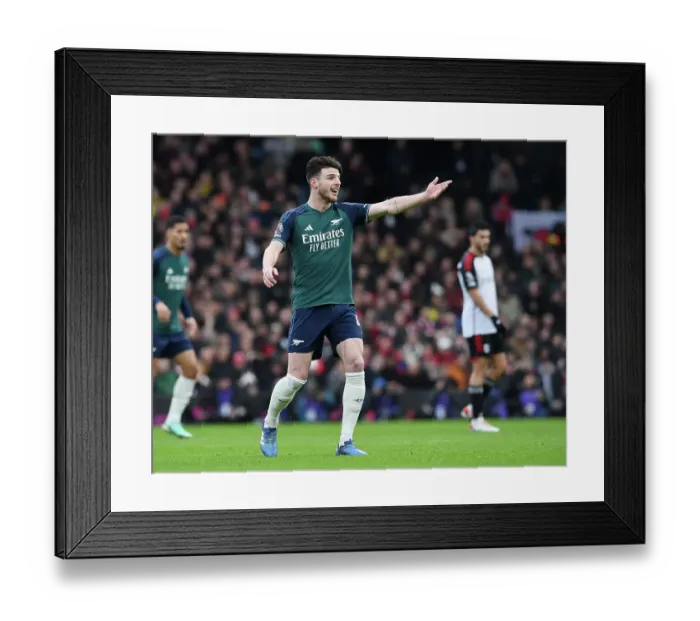 Framed Print : Arsenal's Declan Rice Reacts During Fulham vs Arsenal Premier League Clash (2023-24)