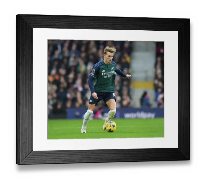 Framed Print : Martin Odegaard in Action: Fulham vs. Arsenal, Premier League 2023-24