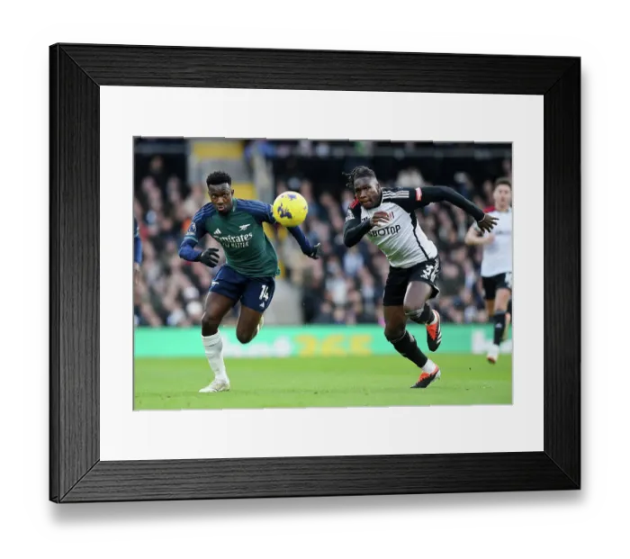 Framed Print : Fulham vs. Arsenal: Battle for Possession - Premier League 2023-24 Framed Print : Fulham vs. Arsenal: Battle for Possession - Premier League 2023-24