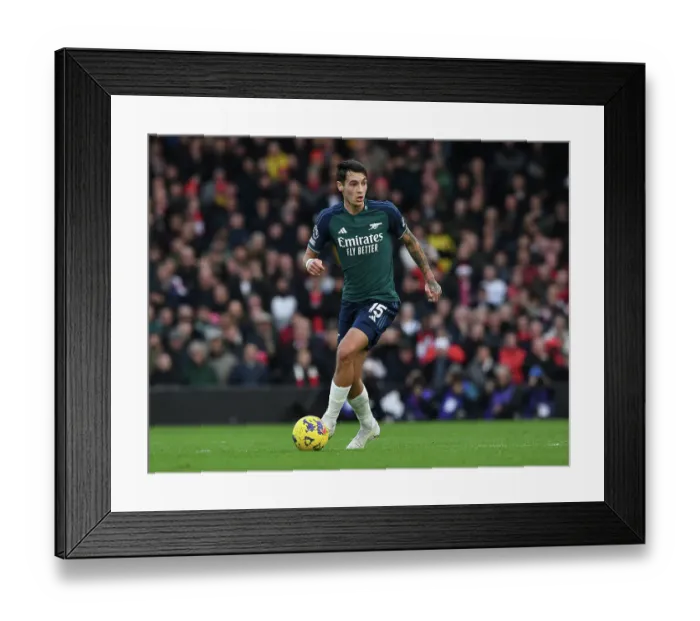 Framed Print : Arsenal's Jakub Kiwior in Action Against Fulham in 2023-24 Premier League Clash