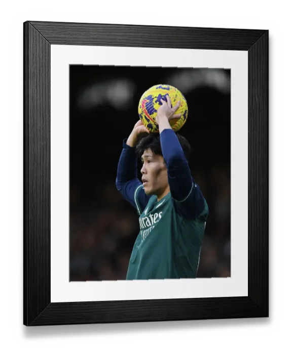 Framed Print : Arsenal's Tomiyasu in Action: Fulham vs Arsenal, 2023-24 Premier League Framed Print : Arsenal's Tomiyasu in Action: Fulham vs Arsenal, 2023-24 Premier League