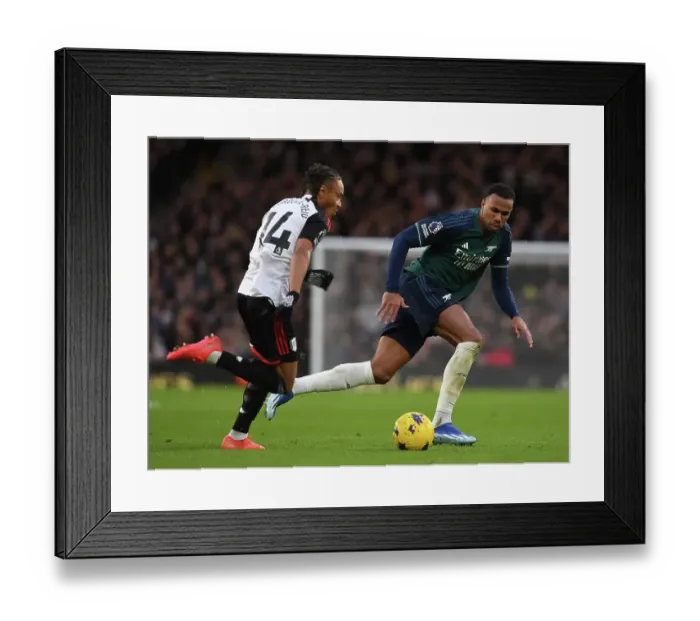 Framed Print : Gabriel Magalhaes Shuts Down Bobby De Cordova-Reid in Fulham vs. Arsenal Premier League Clash (2023-24)
