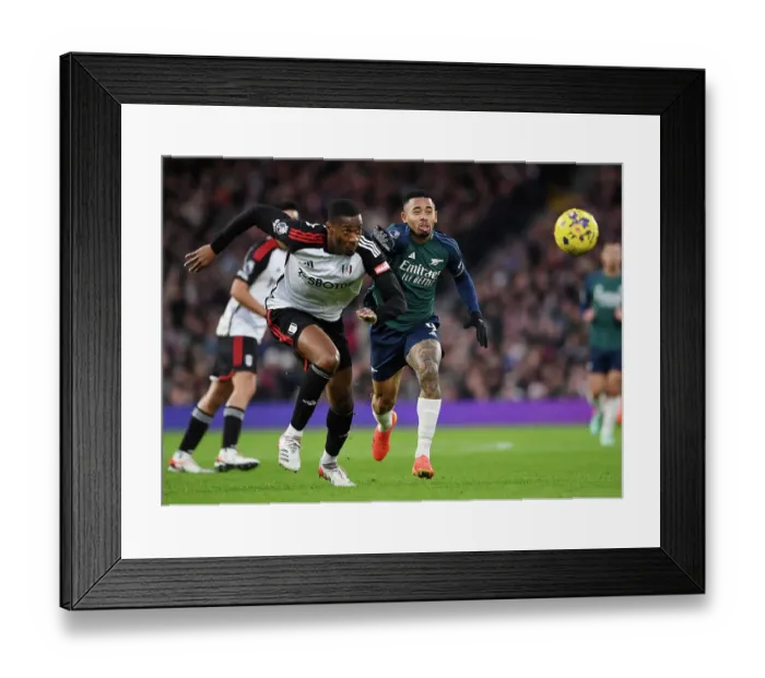 Framed Print : Fulham vs Arsenal: Battle for Possession in the 2023-24 Premier League Framed Print : Fulham vs Arsenal: Battle for Possession in the 2023-24 Premier League