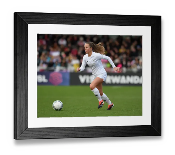 Framed Print : Determined Lia Walti Shines in Arsenal Women's FA Cup Victory over Watford