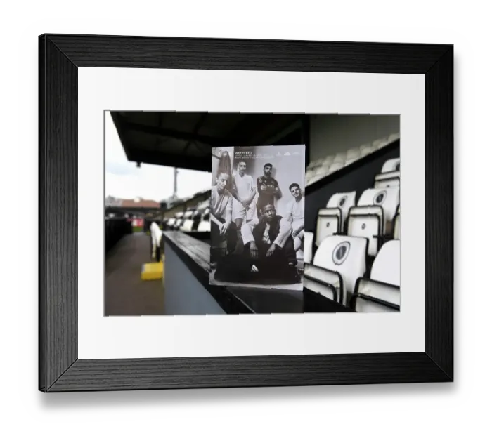 Framed Print : No More Red: Arsenal Women Unite Against Knife Crime and Youth Violence in FA Cup Match vs. Watford Women