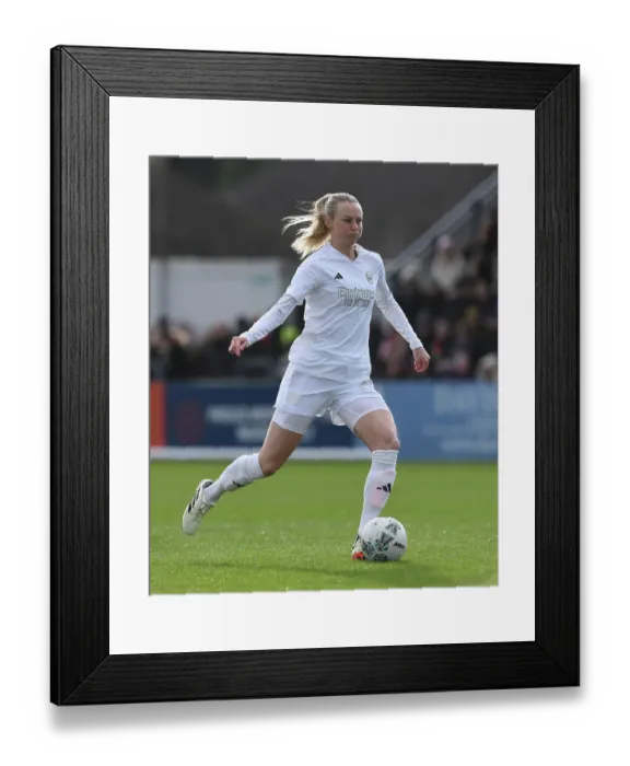 Framed Print : Amanda Ilestedt in Action: Arsenal Women vs. Watford Women FA Cup Fourth Round