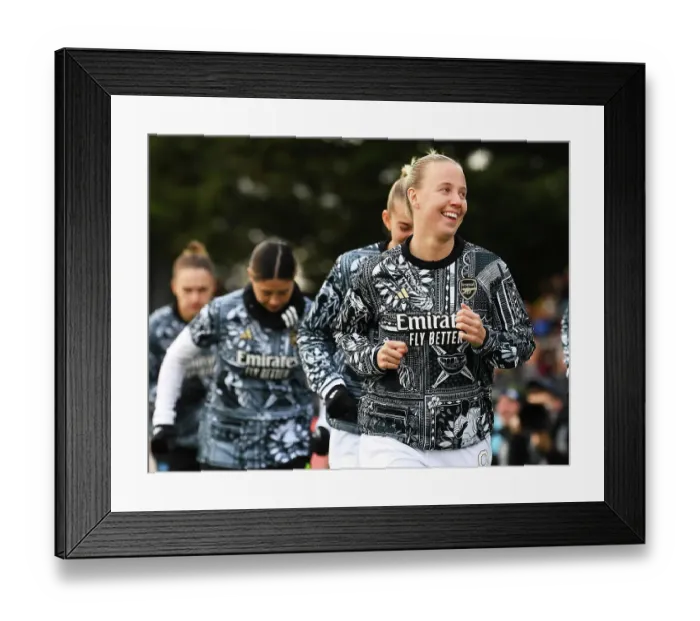 Framed Print : Beth Mead Gearing Up: Arsenal Women vs. Watford Women FA Cup Match