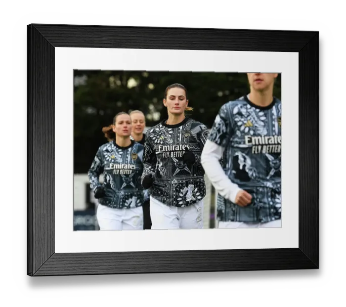 Framed Print : Arsenal's Emily Fox Gears Up for Battle Against Watford Women in FA Cup Match
