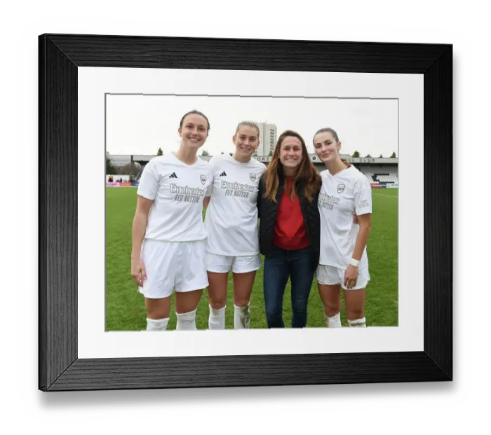 Framed Print : Arsenal Women Celebrate FA Cup Victory with Heather O'Reilly after Beating Watford Women Framed Print : Arsenal Women Celebrate FA Cup Victory with Heather O'Reilly after Beating Watford Women