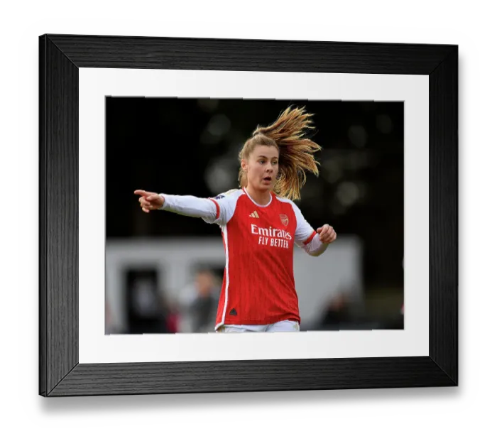 Framed Print : Arsenal Women vs Everton Women: Super League Clash at Meadow Park (2023-24)