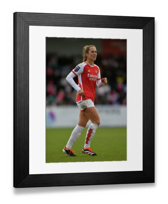 Framed Print : Arsenal Women vs Everton Women: Barclays Super League Clash at Meadow Park (2023-24)