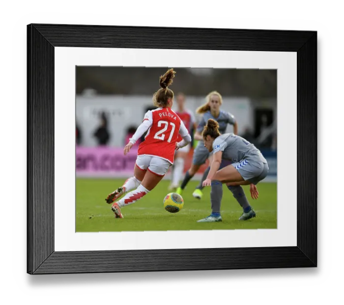 Framed Print : Arsenal Women Take on Everton Women in Barclays Super League Clash at Meadow Park (2023-24)