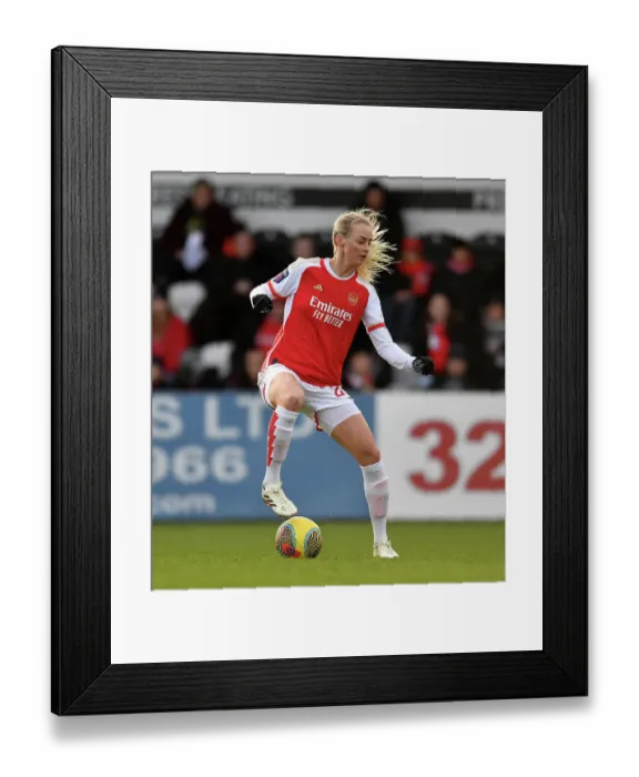 Framed Print : Arsenal Women vs Everton Women: Clash in the Barclays Super League at Meadow Park