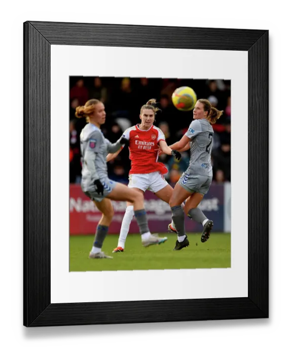Framed Print : Arsenal vs Everton: Women's Super League Clash at Meadow Park - Vivianne Miedema Faces Off Against Elise Stenevik