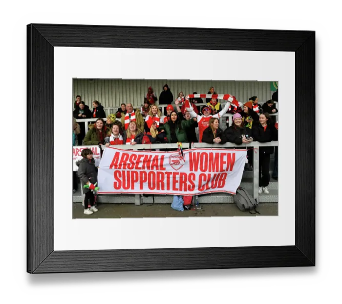 Framed Print : Arsenal Women vs Everton Women: Barclays Super League Clash at Meadow Park (2023-24)