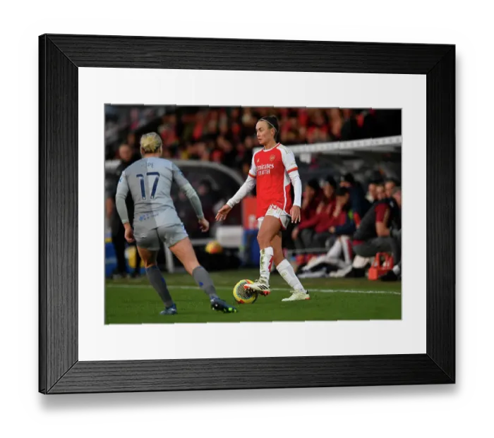 Framed Print : Arsenal Women vs Everton Women: Barclays Super League Showdown at Meadow Park (2023-24)
