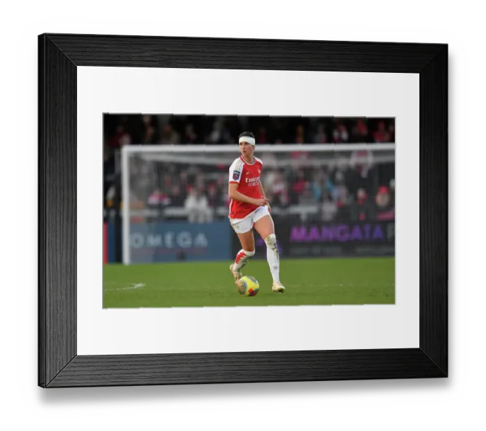 Framed Print : Arsenal Women vs Everton Women: Barclays Super League Clash at Meadow Park (2023-24)