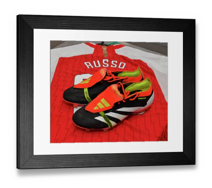 Framed Print : Arsenal's Alessia Russo Gears Up for Everton Clash in New Adidas Boots
