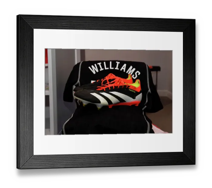 Framed Print : Arsenal's Naomi Williams Gears Up for Barclays Super League Match Against Everton in New Adidas Boots