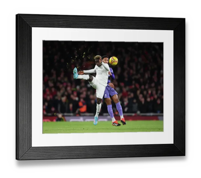 Framed Print : Bukayo Saka in Action: Arsenal vs. Liverpool - Emirates FA Cup Third Round, 2023-24