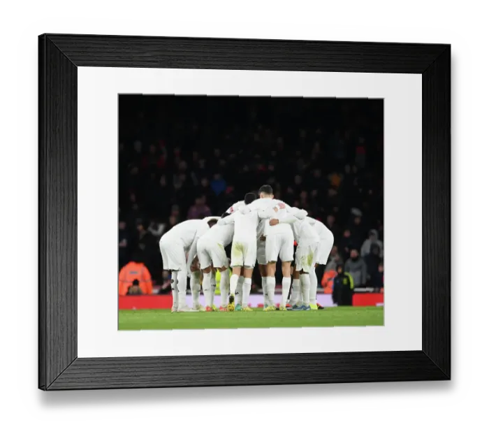 Framed Print : Arsenal vs Liverpool: United at Half-Time - Emirates FA Cup Third Round