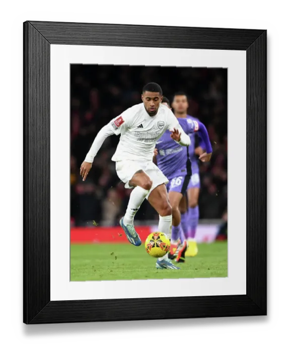 Framed Print : Arsenal United Against Knife Crime: Arsenal vs Liverpool in Historic All-White FA Cup Clash Framed Print : Arsenal United Against Knife Crime: Arsenal vs Liverpool in Historic All-White FA Cup Clash