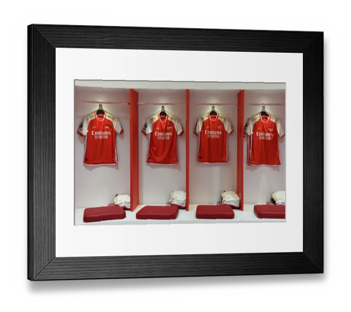 Framed Print : Arsenal FC: Unity and Focus - Pre-Match Huddle before Arsenal vs Crystal Palace (2023-24)