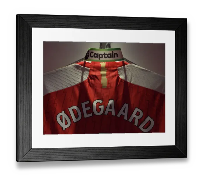 Framed Print : Martin Odegaard Readies for Arsenal Captaincy: Arsenal vs Crystal Palace (2023-24) Framed Print : Martin Odegaard Readies for Arsenal Captaincy: Arsenal vs Crystal Palace (2023-24)