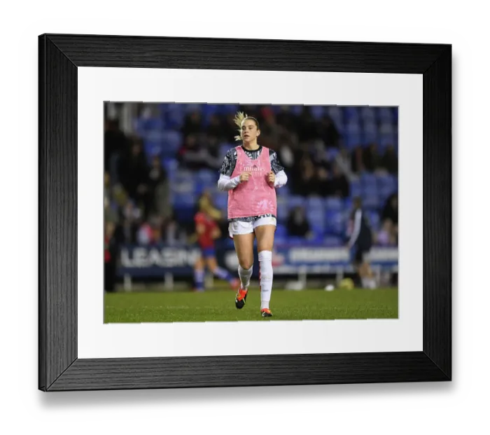 Framed Print : Alessia Russo Gears Up: Arsenal's Star Forward Prepares for Reading vs Arsenal in FA Women's Continental Tyres League Cup 2023-24