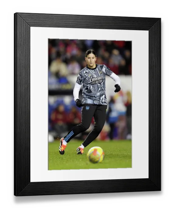 Framed Print : Arsenal Women Prepare for FA WSL Cup Clash against Reading