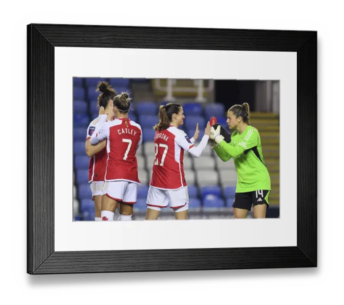 Framed Print : Arsenal Women: Pre-Match Huddle with Sabrina D'Angelo and Laia Codina Ahead of Reading Clash